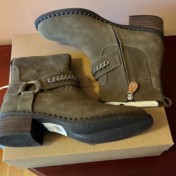 NIB Best Chain Bootie by Gentle Souls - Picture 6 of 11